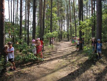 Akcja Przytul się do drzewa! – 5-latki Myszki