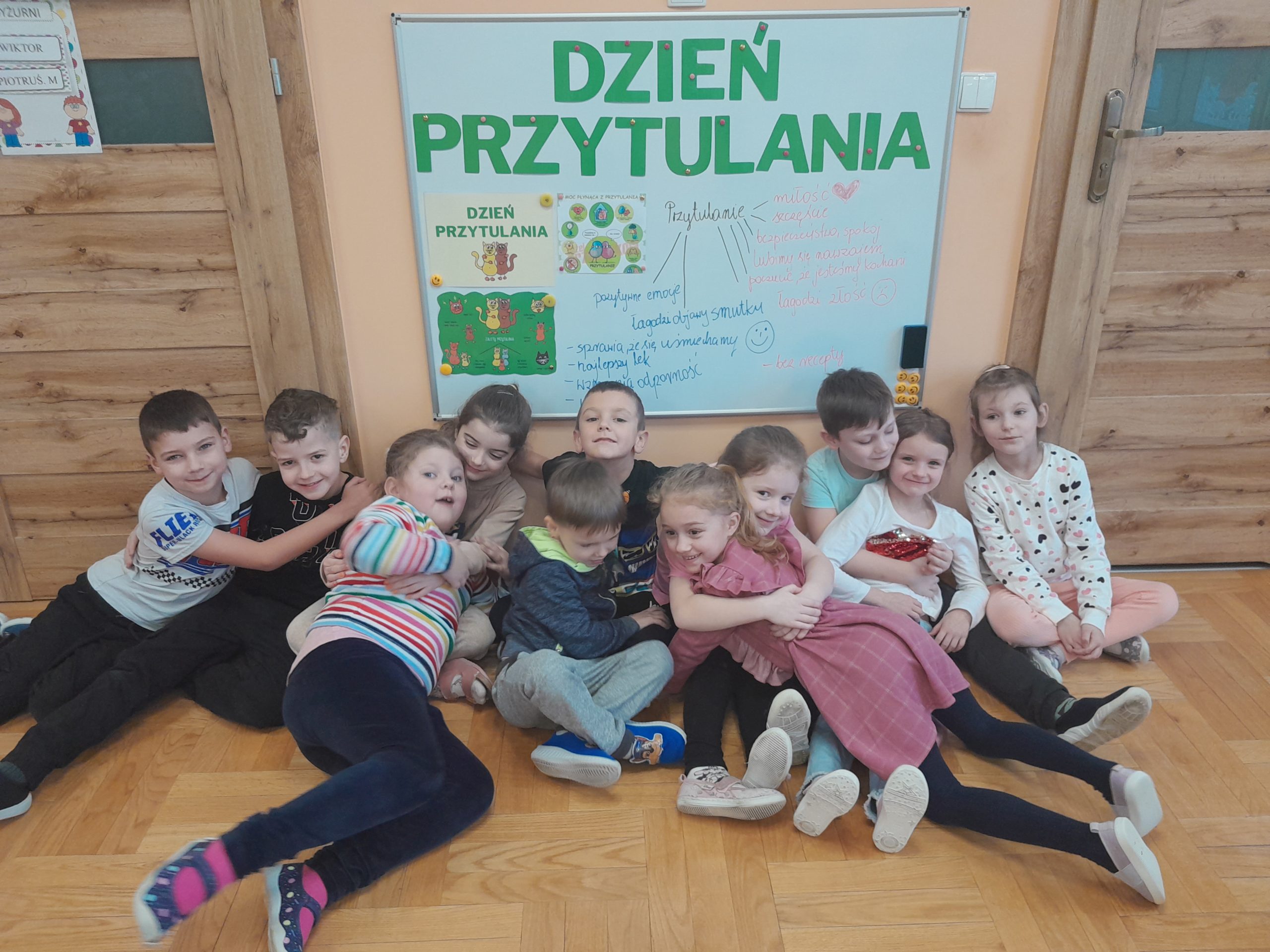 „Dzień Przytulania” gr. Pszczółki